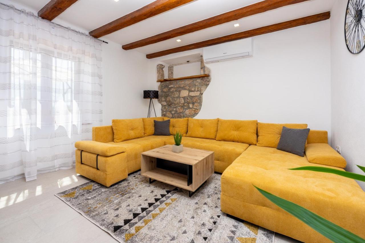 Villa Antani With Heated Pool, Sauna & Jacuzzi Криквеница Екстериор снимка