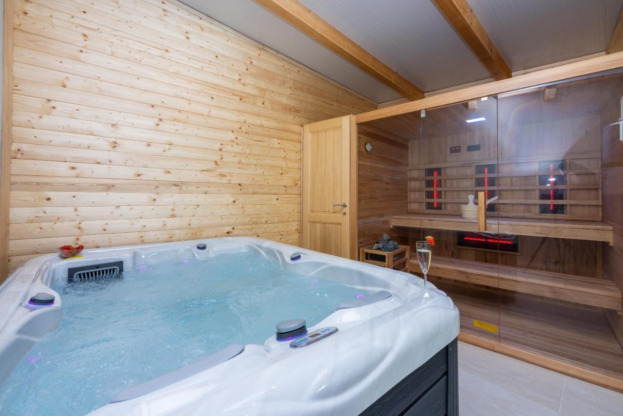 Villa Antani With Heated Pool, Sauna & Jacuzzi Криквеница Екстериор снимка