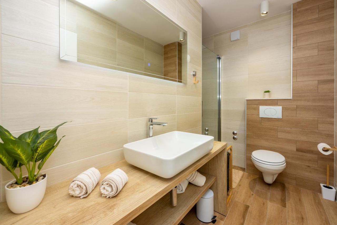 Villa Antani With Heated Pool, Sauna & Jacuzzi Криквеница Екстериор снимка